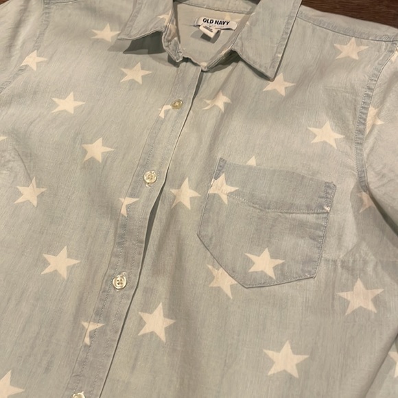 Small Old Navy chambray button down shirt with white stars. - Picture 3 of 6